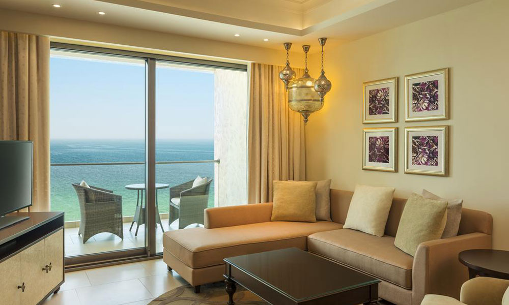 在市場上的酒店家具的材質有哪些不同？